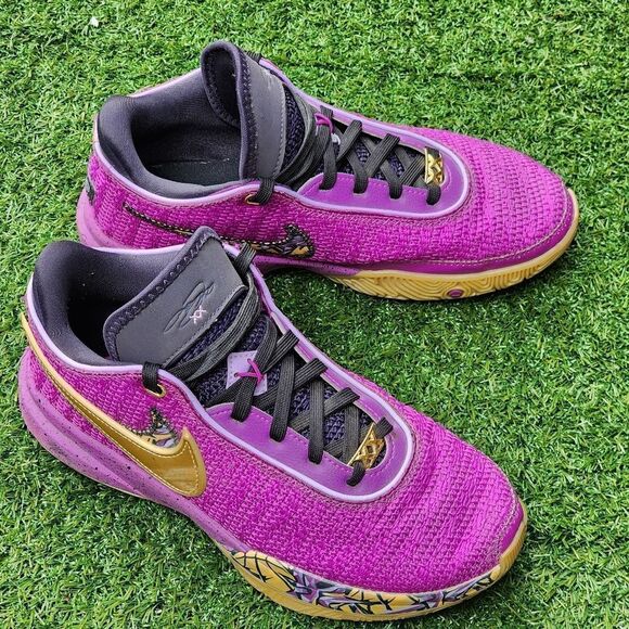 NIKE LEBRON XX SE (GS) - Kids Sneakers - SIZE 6.5Y - Picture 1 of 9